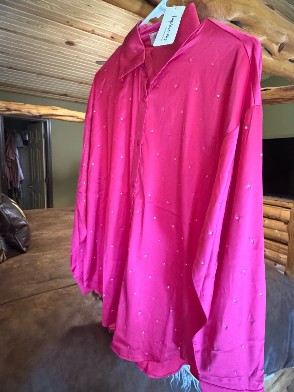 Impressions women’s Pink Button-Up Shirt with Stud Detail - Picture 2 of 5